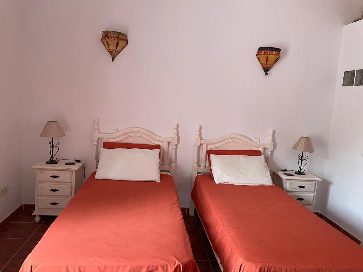 Bed and breakfast Viva España Comares